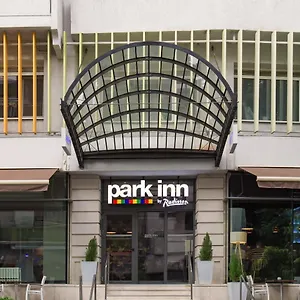Park By Radisson & 4* Bukurešť