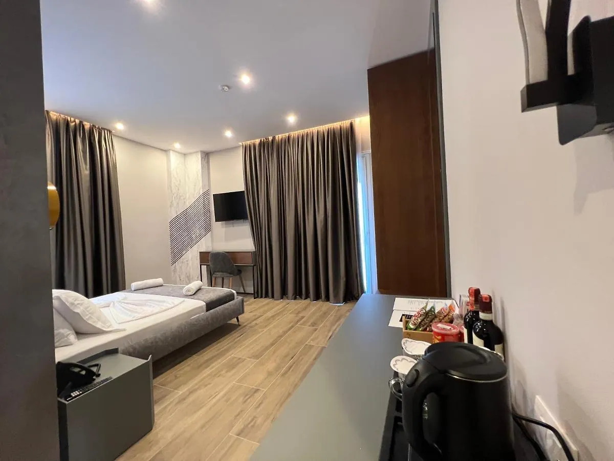 Domus Hotel & Apartments Shëngjin 4*,