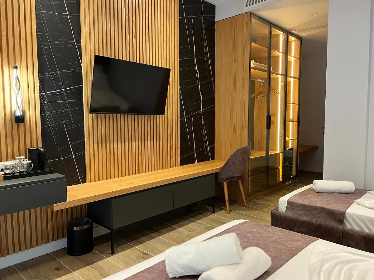 Domus Hotel & Apartments Shëngjin
